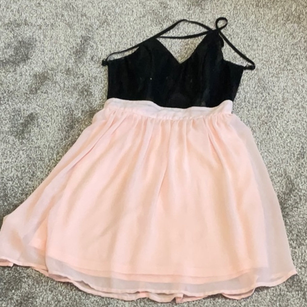 💖Delia’s pink and black sequined party dress. Backless with spaghetti straps.